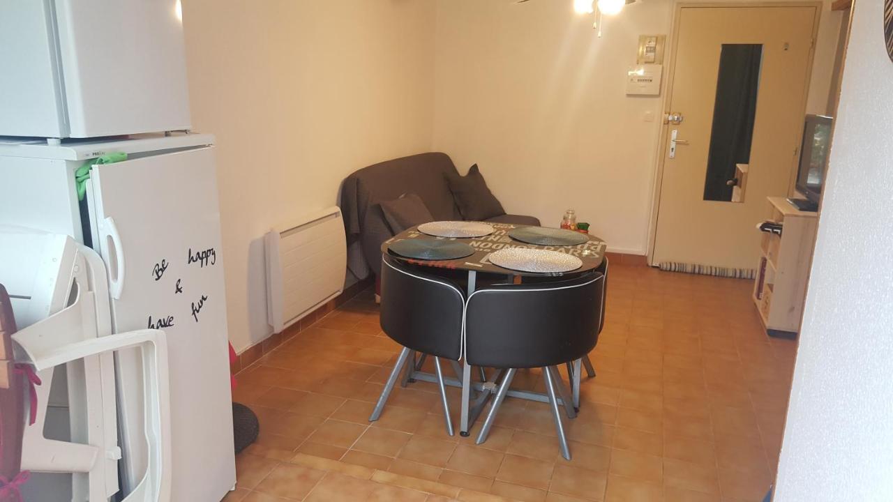 Appartement T2 Avec Son Rez De Jardin De 40 M2 5 Couchages 250M De La Plage Et 15Km De L'Arena นาร์บอน-ปลาจ ภายนอก รูปภาพ